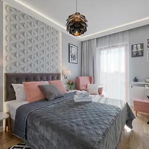 https://athome-suites.krakowhotelspoland.com